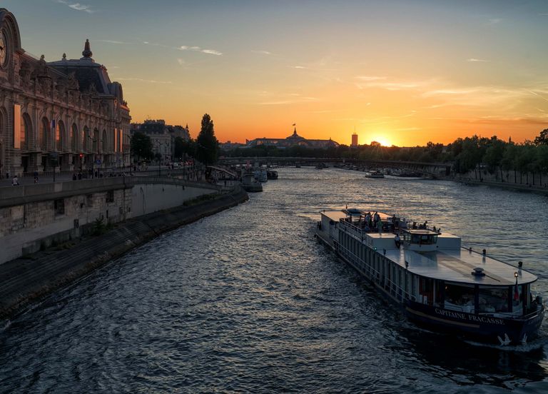 Des banquets au fil de l'eau