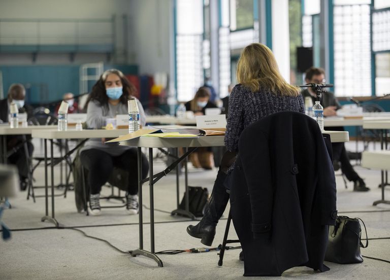 Séance publique au gymnase Delaune